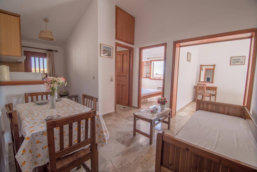 Maria Parameriti Apartments 포로스 외부 사진