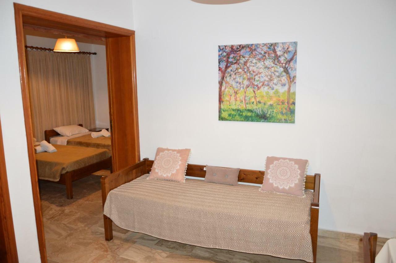Maria Parameriti Apartments 포로스 외부 사진