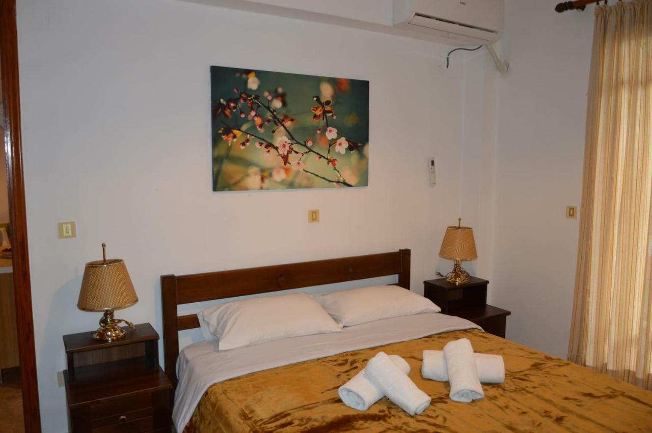 Maria Parameriti Apartments 포로스 외부 사진